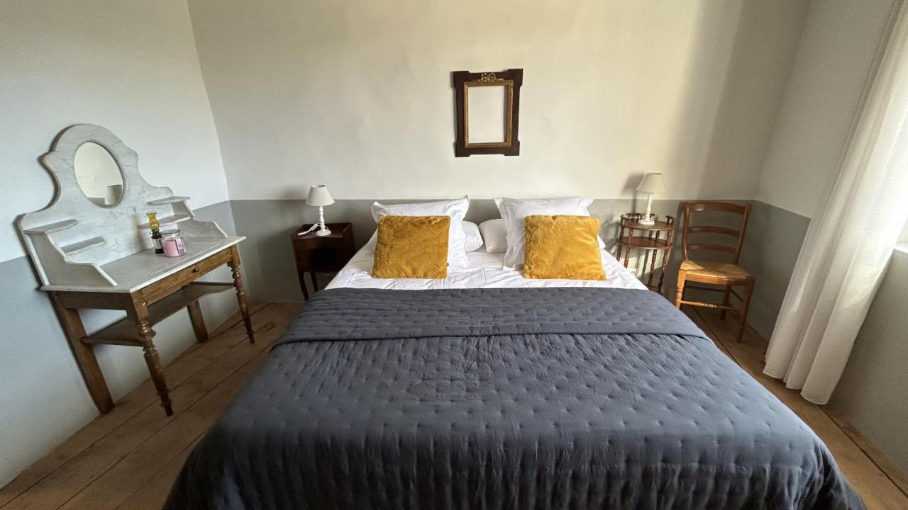 Bed and Breakfast Le Petit Eden Saint-Quentin-la-Poterie Exterior foto