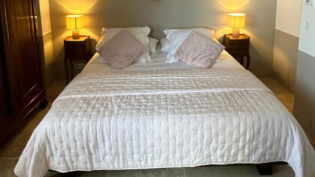 Bed and Breakfast Le Petit Eden Saint-Quentin-la-Poterie Exterior foto