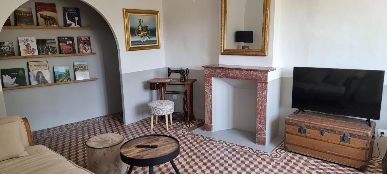 Bed and Breakfast Le Petit Eden Saint-Quentin-la-Poterie Exterior foto