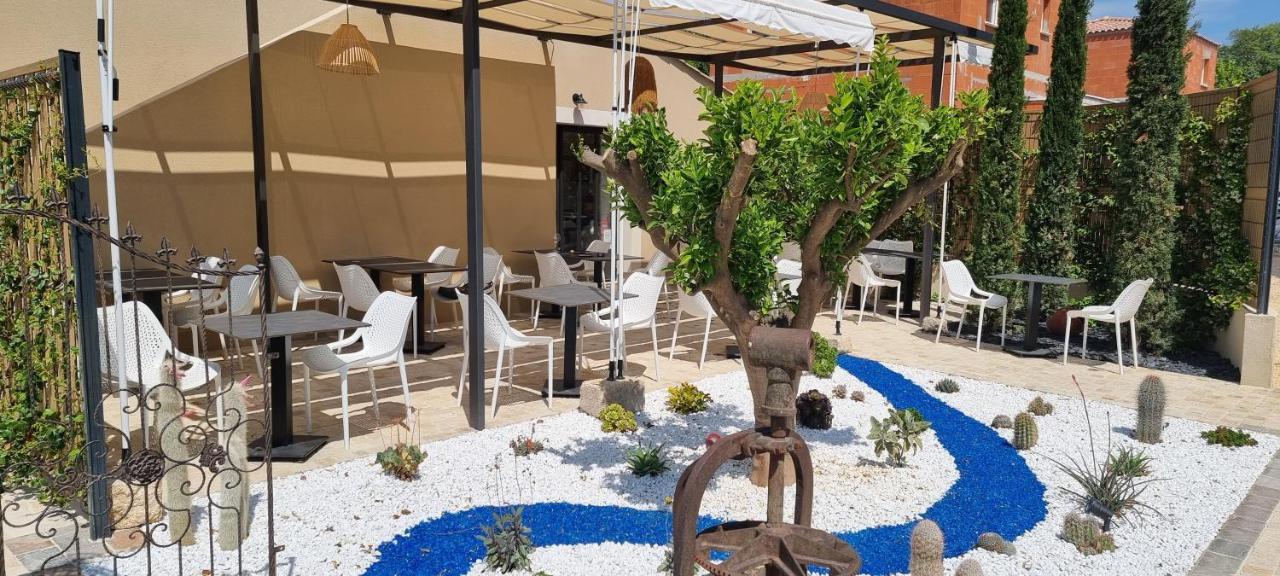 Bed and Breakfast Le Petit Eden Saint-Quentin-la-Poterie Exterior foto